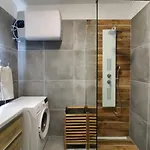 Becica أوميس