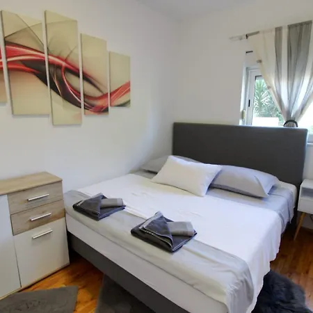 Becica Apartment Omis