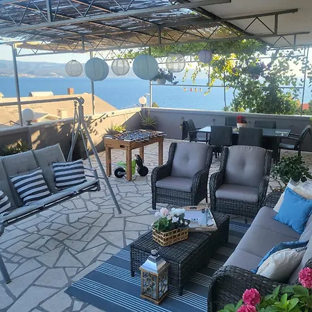 Becica Apartment *